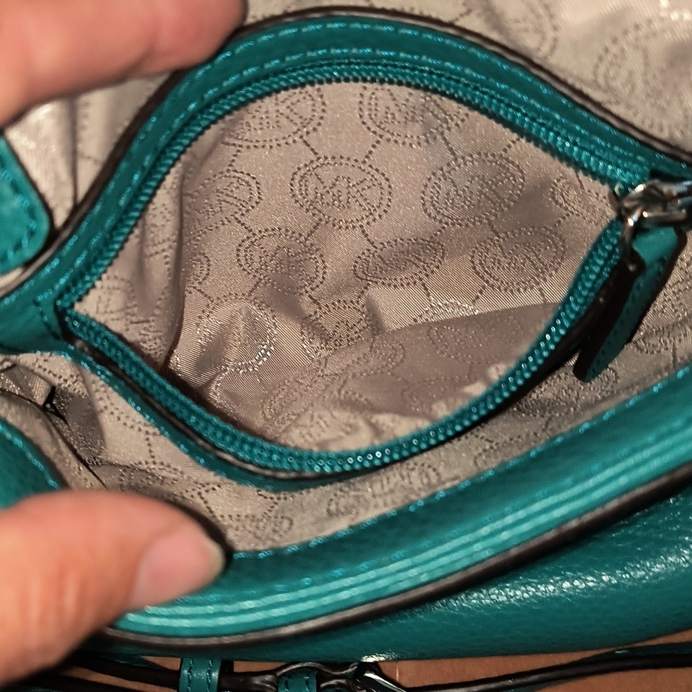 Michael Kors Bedford Flap Crossbody Bag - Picture 8 of 11